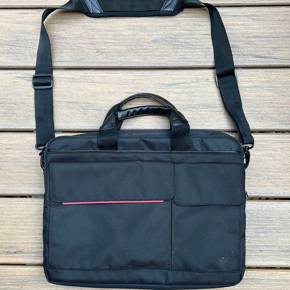 Thinkpad Laptop Carrying Case - Picture 1 of 9